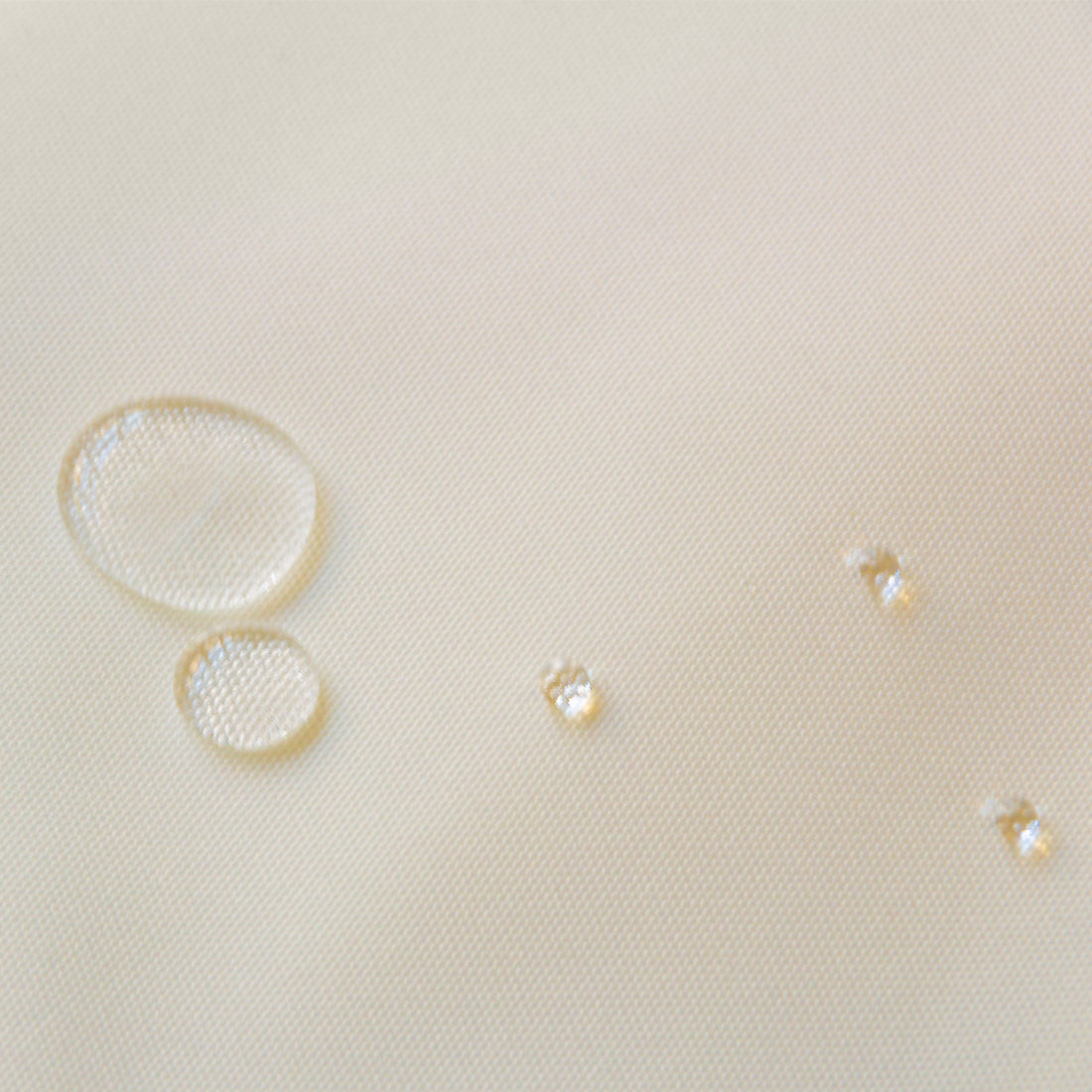 Whitehaven 3m Aluminium Umbrella with Scallop Edge and Cover - Cream with White Trim