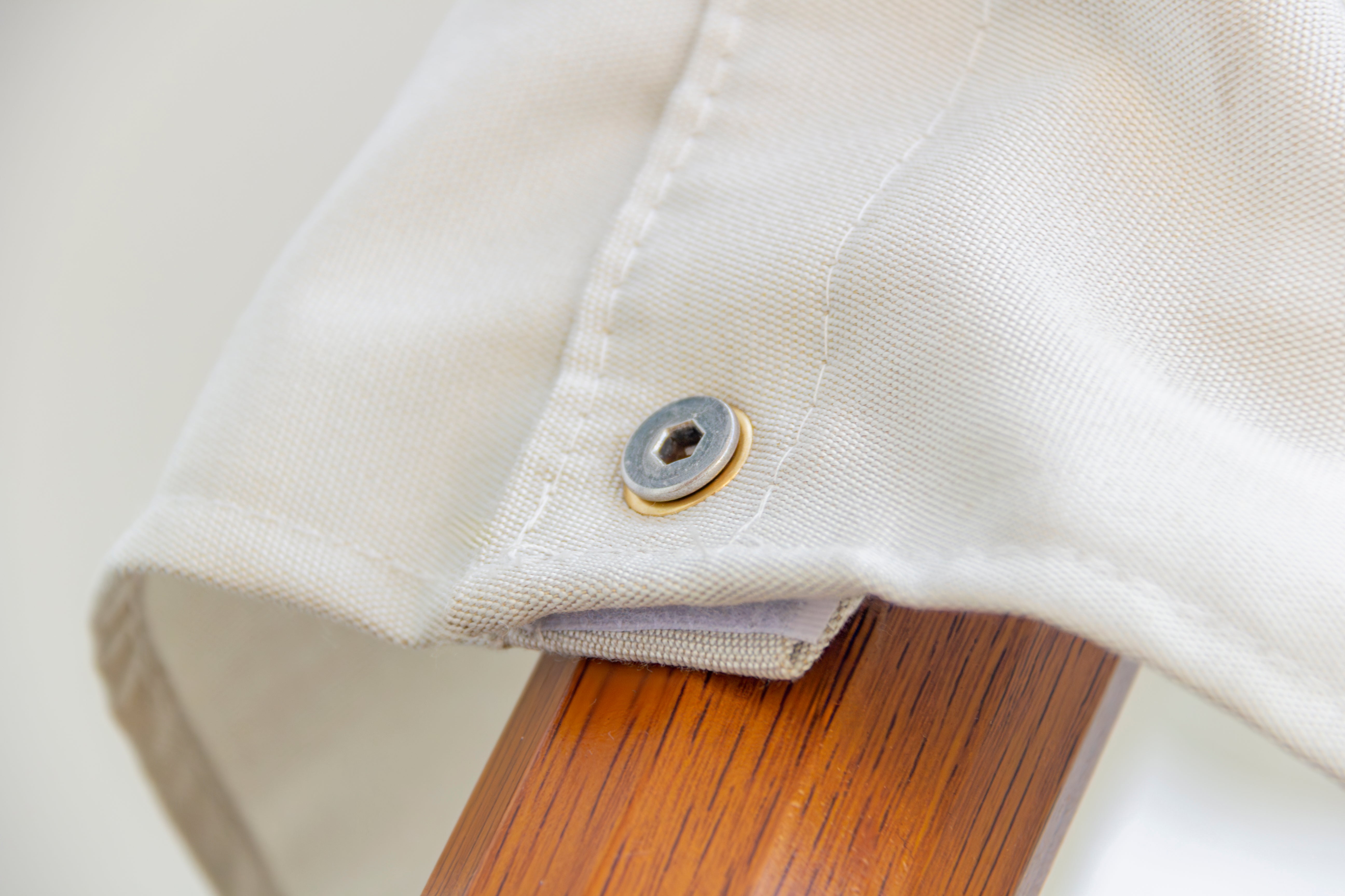 Roma 3mt x 3 mt Canteliever umbrella with base and cover