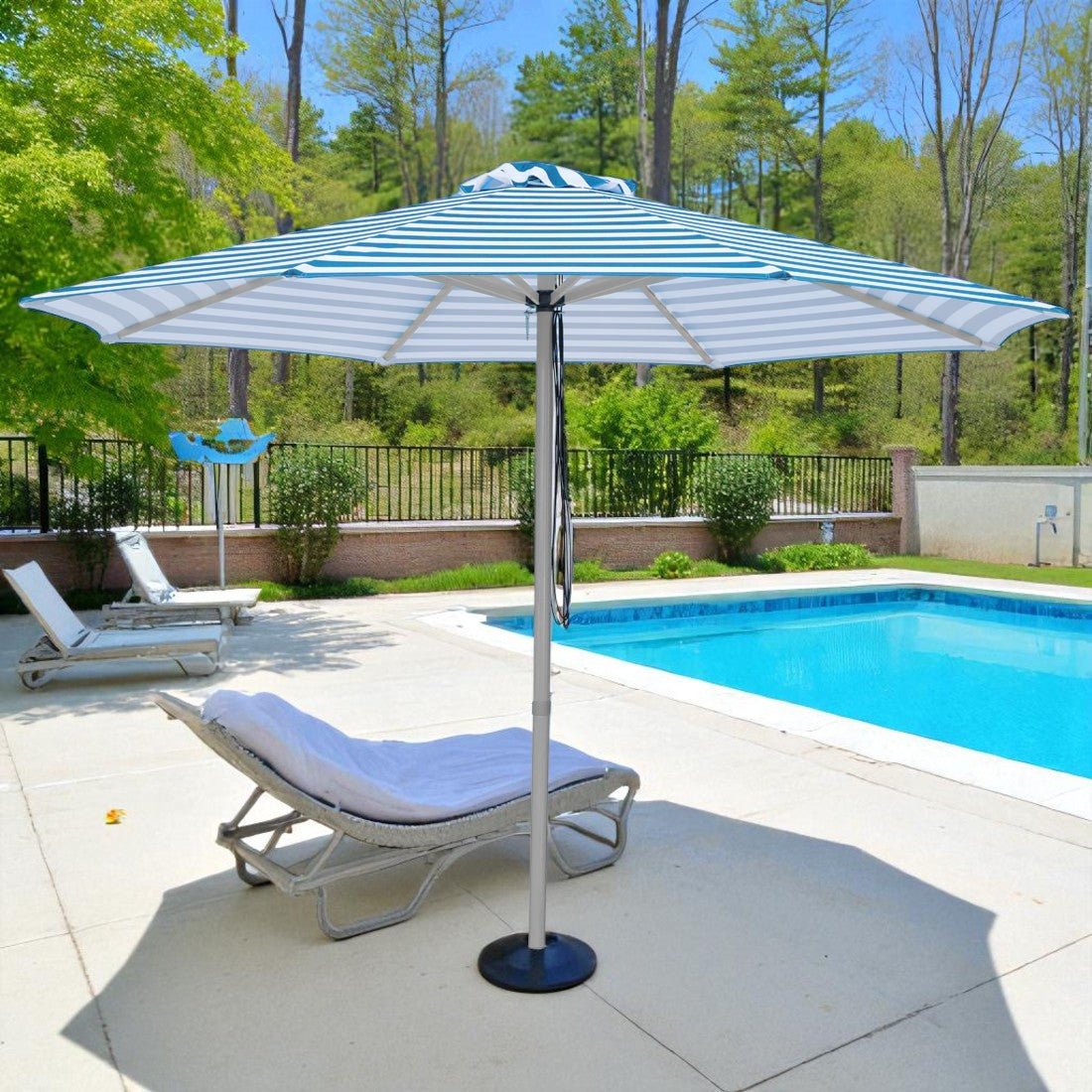 Horizon - 3m diametre Blue and white stripe aluminium umbrella with cover