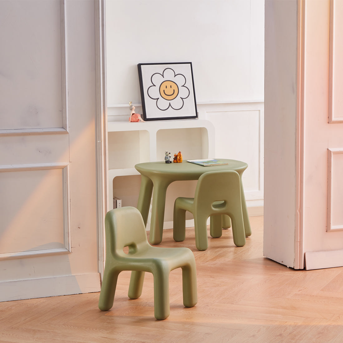 Odie Kids 3pc Table and Chair Set - Green