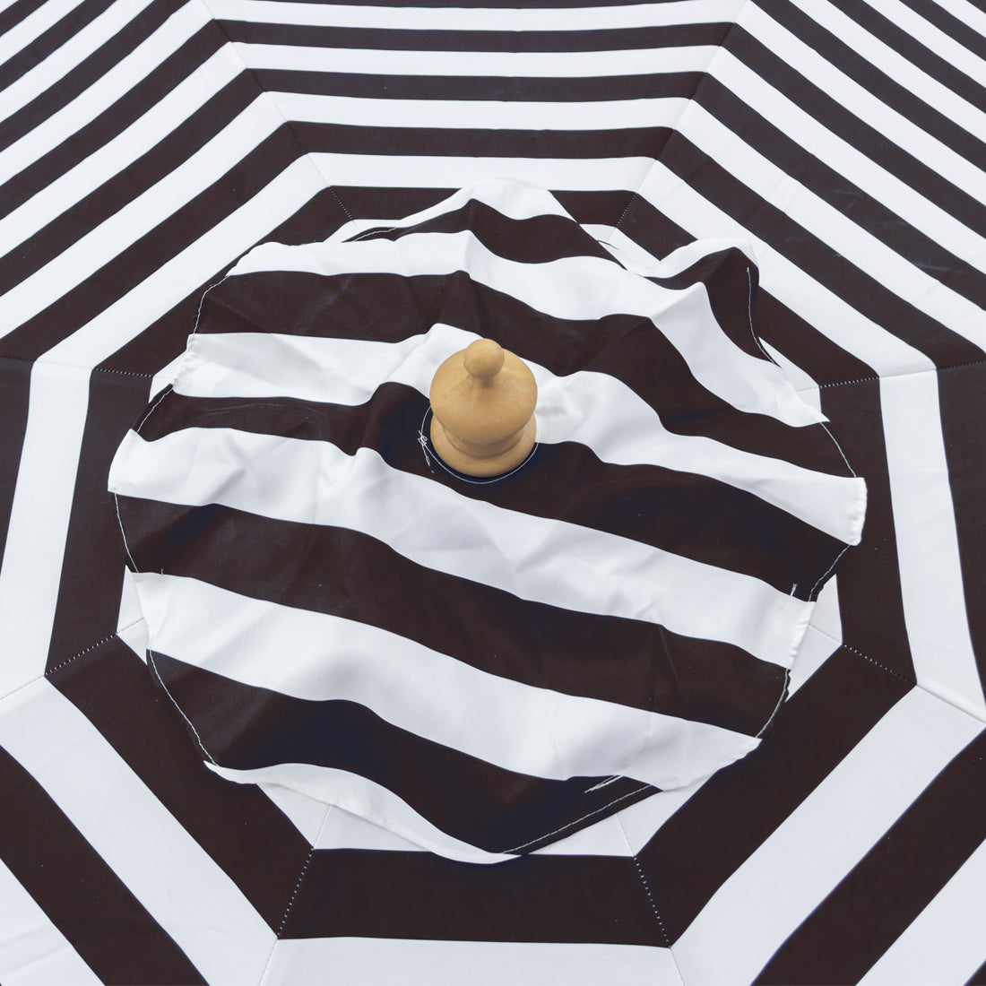 3 mt Deluxe Bamboo Umbrella with cover- Black and white stripe